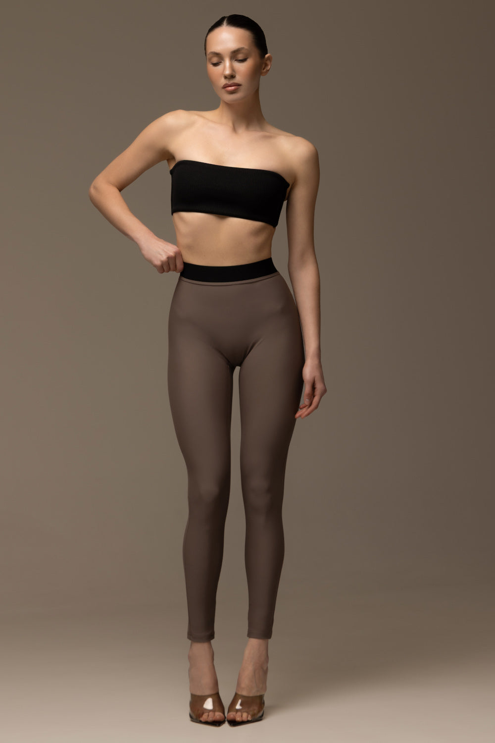 Cold nude leggings